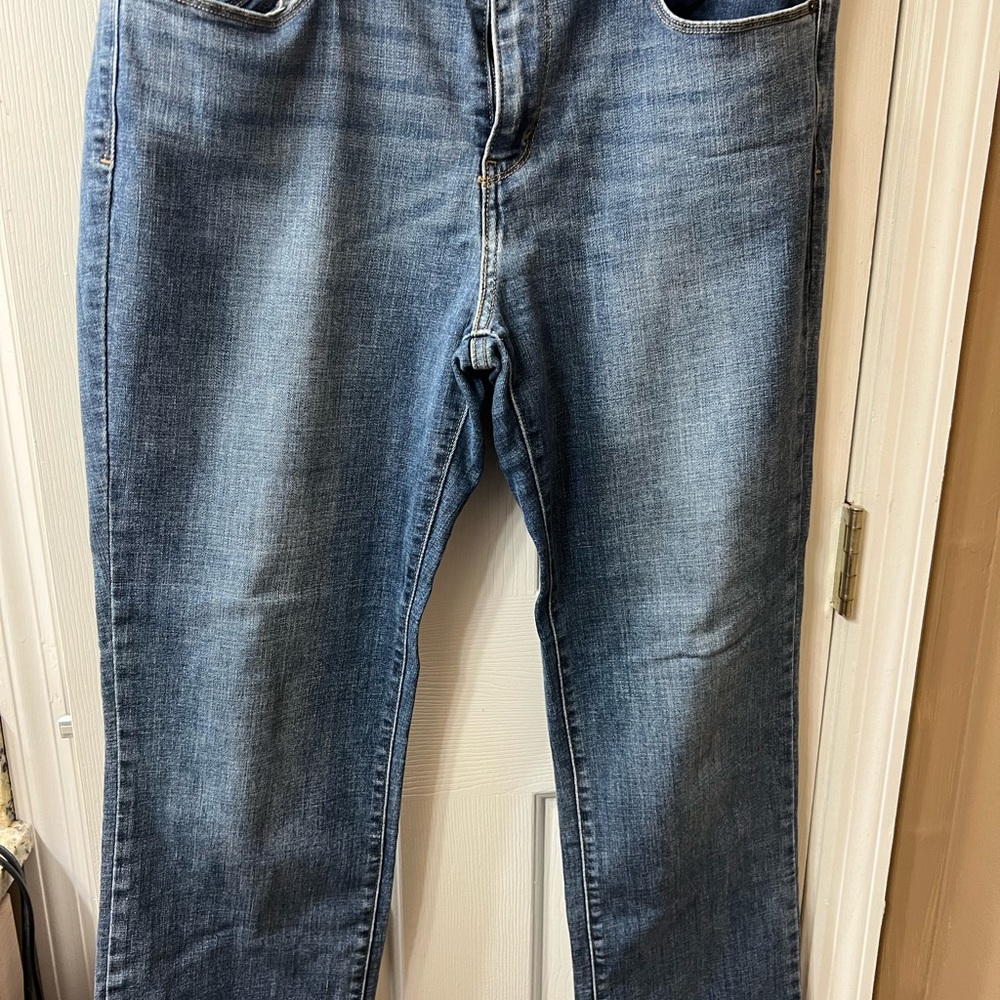 Ladies Levi Jeans 505 Size 32
